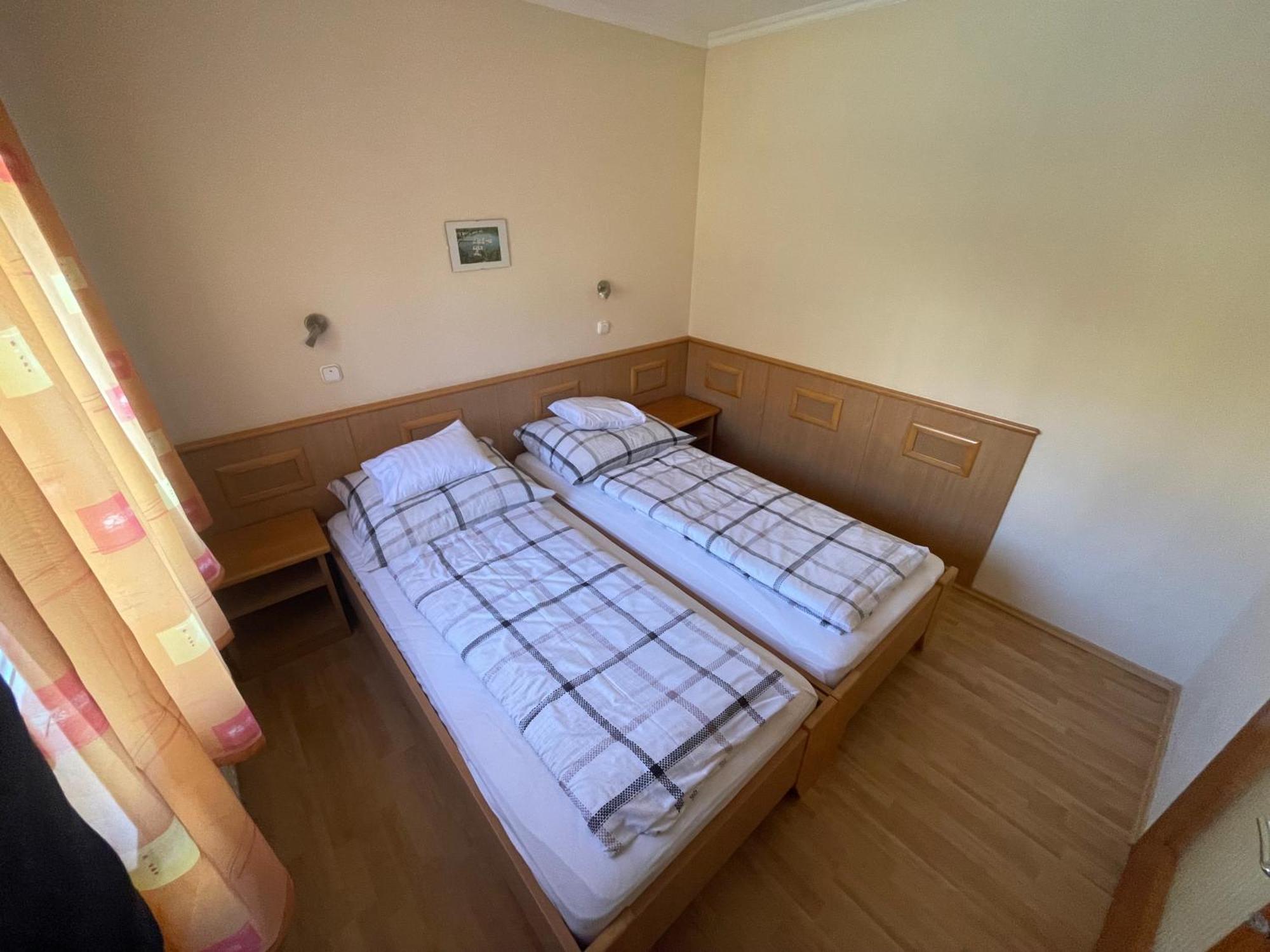 Garda Wellness Apartmanhaz Hévíz Стая снимка